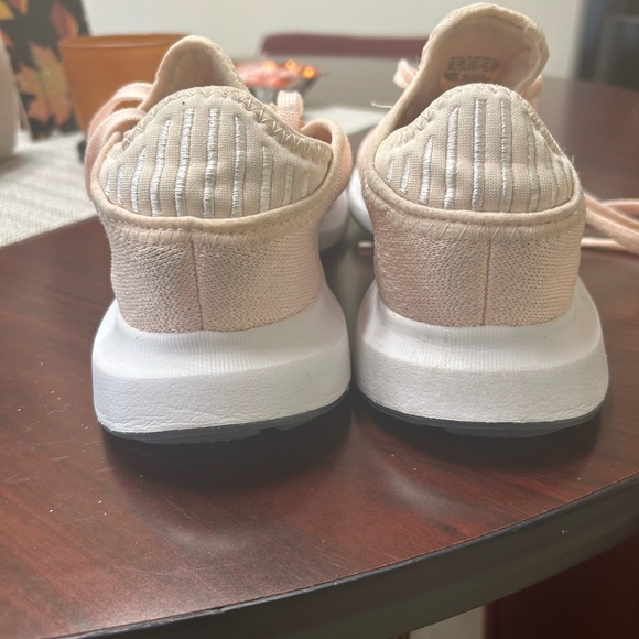 ADIDAS TENNIS SHOES - Picture 3 of 5